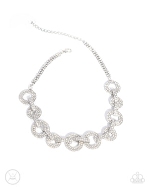 Paparazzi Elegant Embrace - White