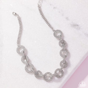 Paparazzi Elegant Embrace - White