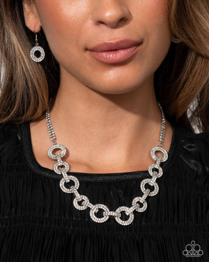 Paparazzi Elegant Embrace - White
