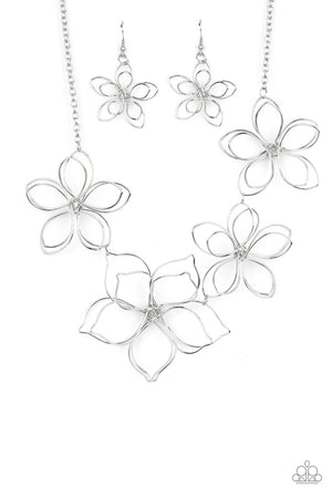 Paparazzi Flower Garden Fashionista - Silver